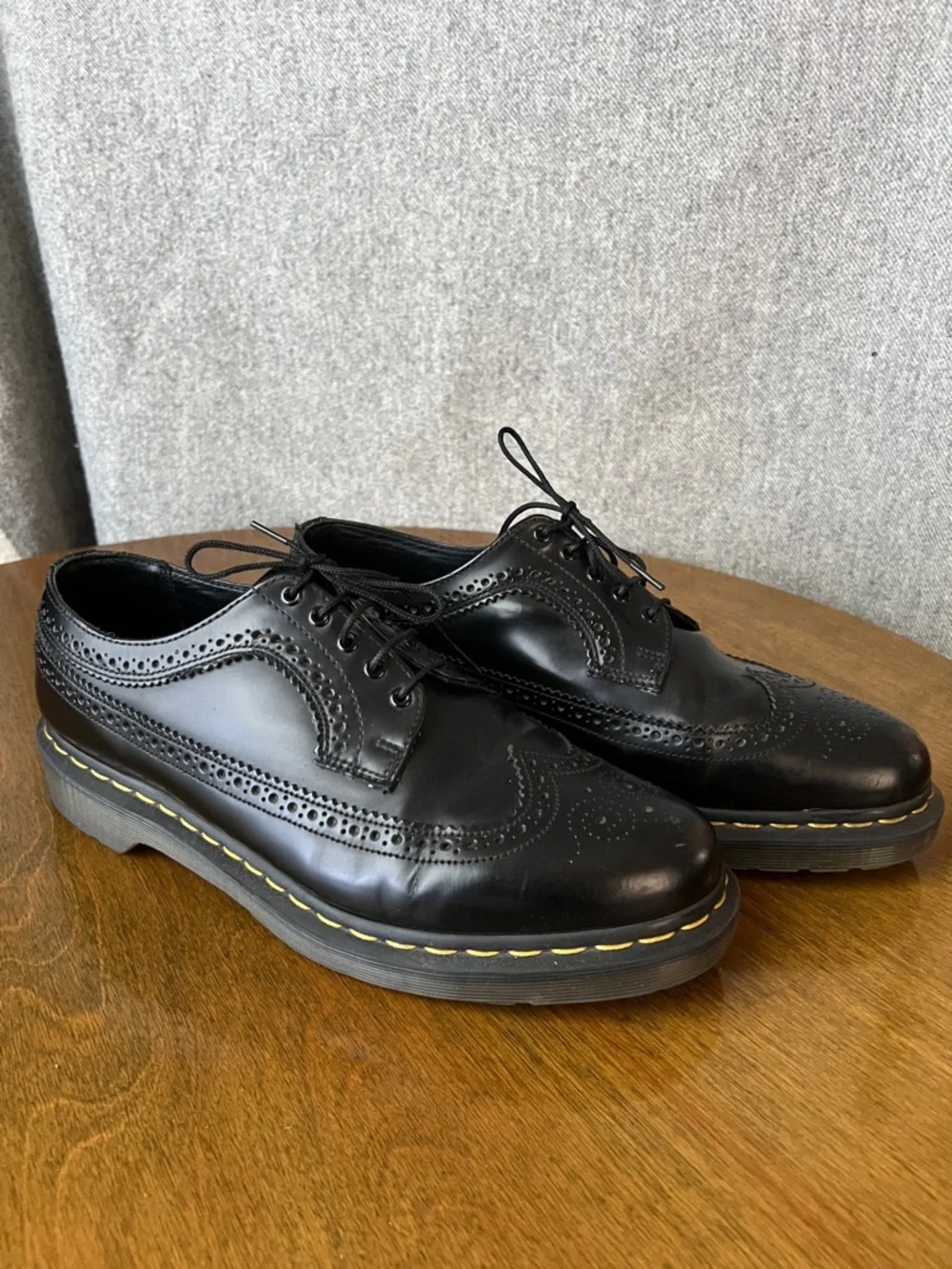 Dr. Martens Brogues 3989 - Picture 1 of 5